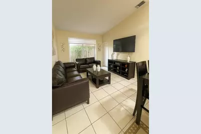 6700 NW 190th St, Hialeah, FL 33015 - Photo 10