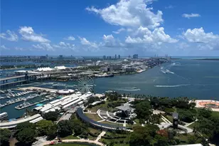 253 NE 2nd St, Miami, FL 33132 - Photo 2