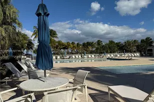 881 Ocean Dr, Key Biscayne, FL 33149 - Photo 18