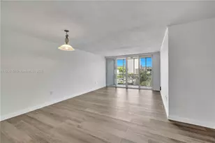 1680 NE 191st St, Miami, FL 33179 - Photo 12