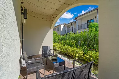 4608 NW 83rd Pkwy, Doral, FL 33166 - Photo 4