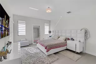 4608 NW 83rd Pkwy, Doral, FL 33166 - Photo 14