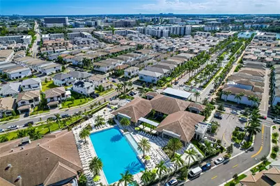 4608 NW 83rd Pkwy, Doral, FL 33166 - Photo 30