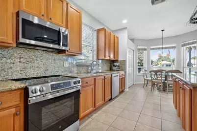 1351 NW 139th Ave, Pembroke Pines, FL 33028 - Photo 12