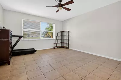 1351 NW 139th Ave, Pembroke Pines, FL 33028 - Photo 20