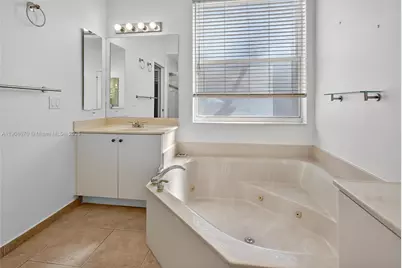1351 NW 139th Ave, Pembroke Pines, FL 33028 - Photo 22