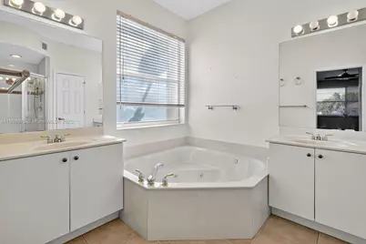 1351 NW 139th Ave, Pembroke Pines, FL 33028 - Photo 6