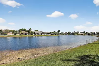 1351 NW 139th Ave, Pembroke Pines, FL 33028 - Photo 44