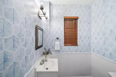 7222 Trouville Esplanade, Miami Beach, FL 33141 - Photo 6