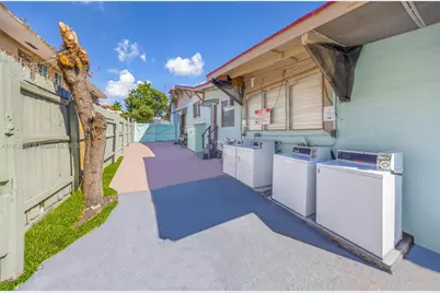 1334 SW 4th St, Miami, FL 33135 - Photo 6