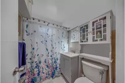 1334 SW 4th St, Miami, FL 33135 - Photo 12