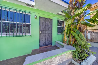 1334 SW 4th St, Miami, FL 33135 - Photo 16