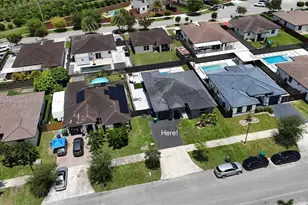 25345 SW 132nd Ave, Homestead, FL 33032 - Photo 2