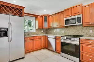 5711 Marius St, Coral Gables, FL 33146 - Photo 6