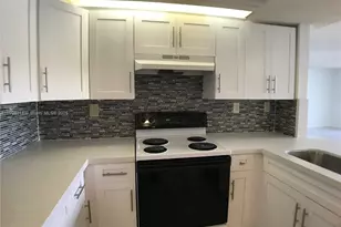 8590 SW 212th St, Cutler Bay, FL 33189 - Photo 6