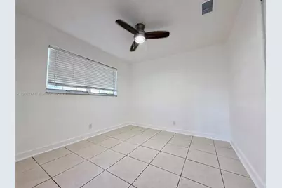 906 SW 7th Ter #1, Hallandale Beach, FL 33009 - Photo 6