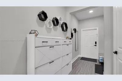 2913 Olivia Ave, Lauderdale Lakes, FL 33311 - Photo 20