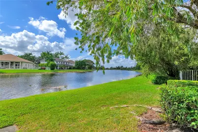 1386 Canary Island Dr, Weston, FL 33327 - Photo 12