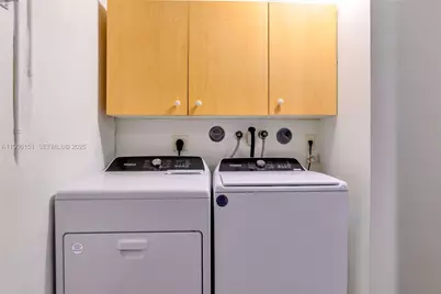 1386 Canary Island Dr, Weston, FL 33327 - Photo 16