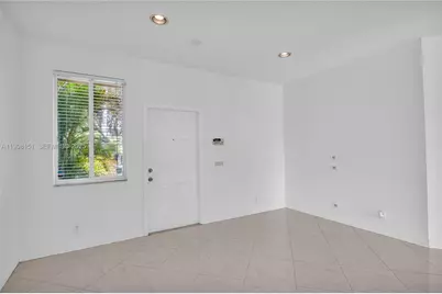 1386 Canary Island Dr, Weston, FL 33327 - Photo 32