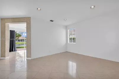 1386 Canary Island Dr, Weston, FL 33327 - Photo 24