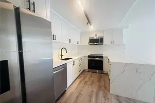 201 Jefferson Ave, Miami Beach, FL 33139 - Photo 2