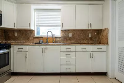 11432 SW 225th St, Miami, FL 33170 - Photo 10