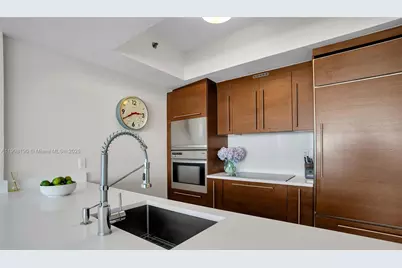 450 Alton Rd #2110, Miami Beach, FL 33139 - Photo 8