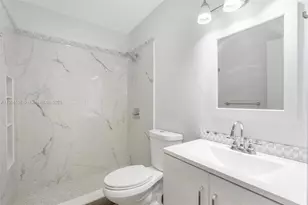 700 SW 67th Ave, Pembroke Pines, FL 33023 - Photo 10