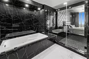 900 Biscayne Blvd, Miami, FL 33132 - Photo 32