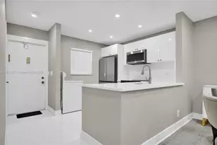 100 Ashbury Rd, Hollywood, FL 33024 - Photo 2