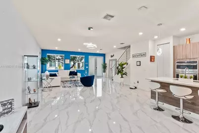 6680 NW 102nd Path, Doral, FL 33178 - Photo 14
