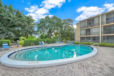 4020 N Hills Dr #2, Hollywood, FL 33021 - Photo 2