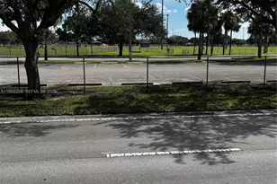 9454 NW 8th Cir, Plantation, FL 33324 - Photo 6