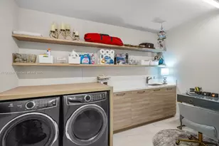 210 SE Mizner Blvd, Boca Raton, FL 33432 - Photo 8