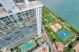 1750 N Bayshore Dr, Miami, FL 33132 - Photo 12