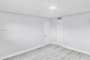 8040 N Colony Cir N, Tamarac, FL 33321 - Photo 8