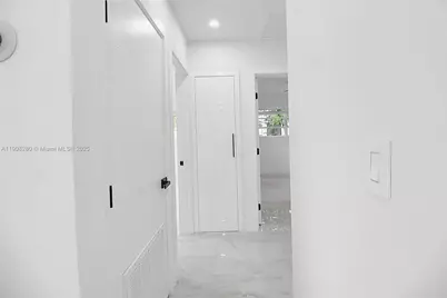 1130 NW 91st St, Miami, FL 33150 - Photo 20