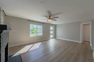 1813 SW 10th St, Fort Lauderdale, FL 33312 - Photo 16