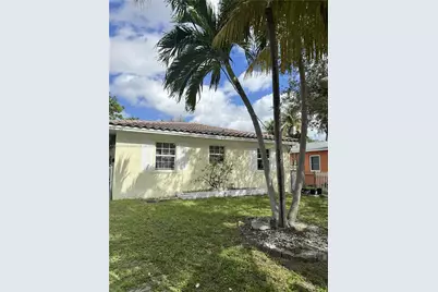 2051-2055 NE 167th St #2055, North Miami Beach, FL 33162 - Photo 2