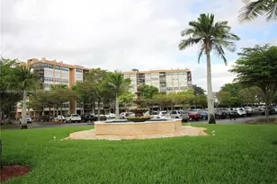 1000 Sain Charles Pl, Pembroke Pines, FL 33026 - Photo 36