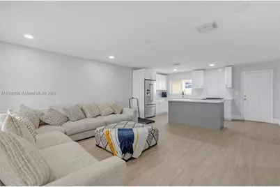 329 W 18th St, Hialeah, FL 33010 - Photo 6