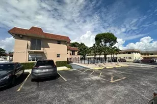 1015 NW 45th Ave, Miami, FL 33126 - Photo 20
