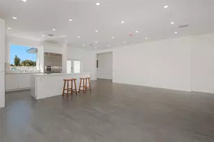 651 NE 172nd St, Miami, FL 33162 - Photo 12