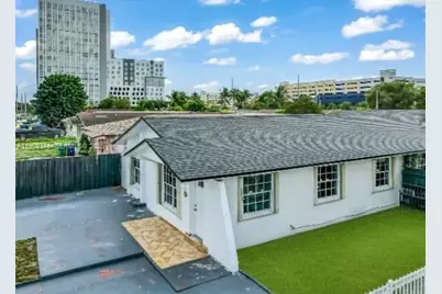 11152 SW 7th St, Sweetwater, FL 33174 - Photo 4