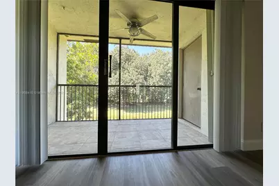 403 Lakeview Dr #203, Weston, FL 33326 - Photo 18