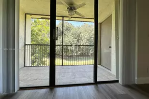 403 Lakeview Dr, Weston, FL 33326 - Photo 18