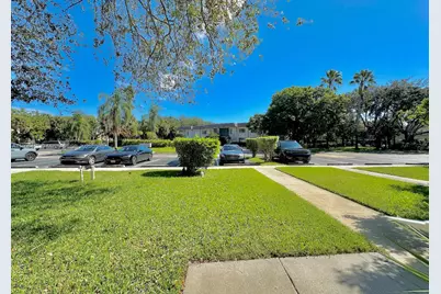 403 Lakeview Dr #203, Weston, FL 33326 - Photo 2