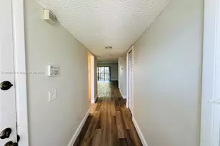 403 Lakeview Dr, Weston, FL 33326 - Photo 6