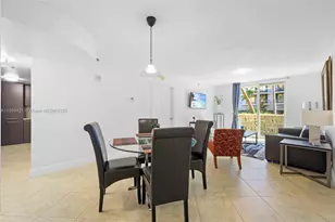 8888 Collins Ave, Surfside, FL 33154 - Photo 4